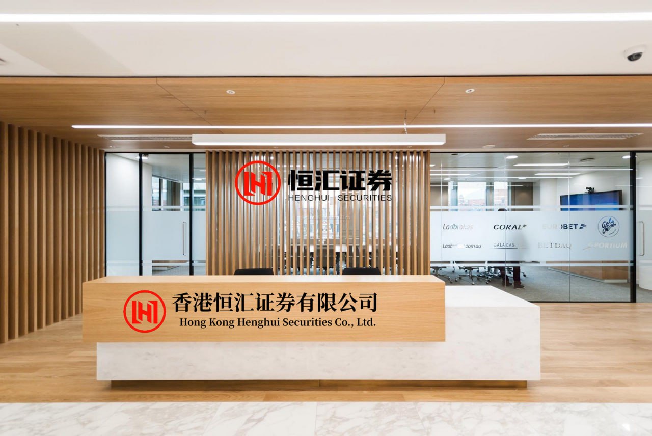 盛金缘证券 界面晚报  初步统计8月中国乘用车市场零售同比增长3%；美国财长本周开始面试鲍威尔接任者